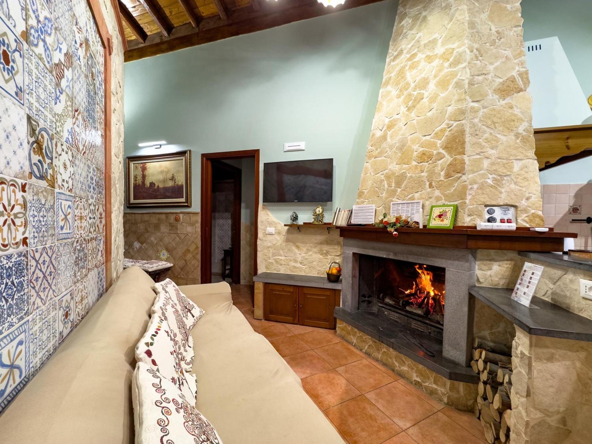 Villa Del Gelso Chalet Nel Parco Delletna Mascali Buitenkant foto
